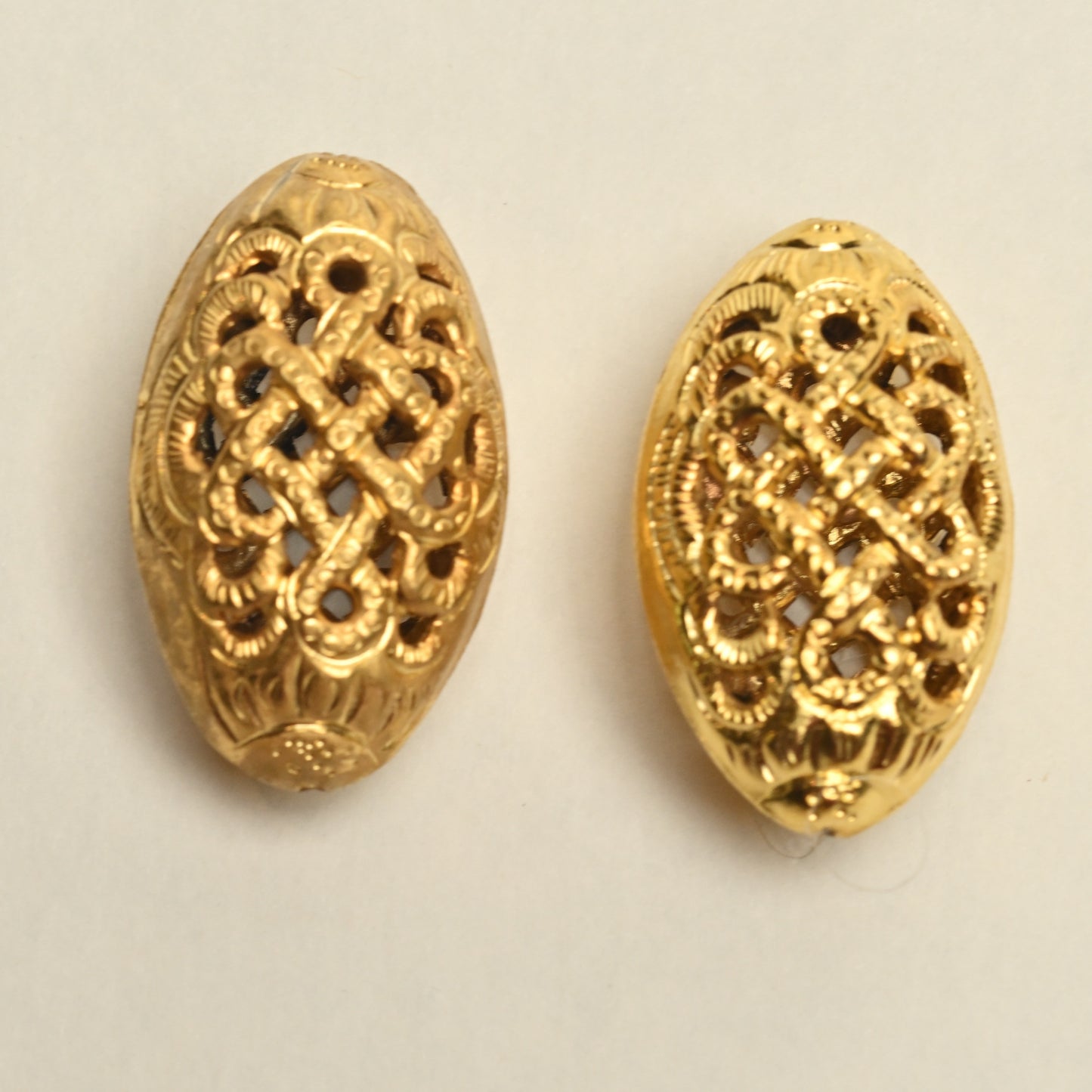 Gold Plated Oval Eternal Knot Bead BM71G  1-3/8"