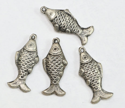 Silver Plated Metal Fish Charm FM185S
