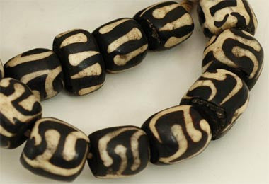 Batik Bone Round Bead Strand BA-B03