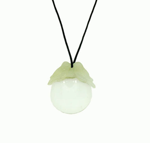 DMG07SC-C Hsiu Jade Butterfly Magnifying glass pendant