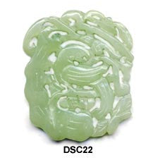 Green Soo Chow Jade Bird in a Tree Pendant Bead DSC22