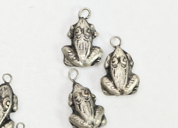 Silver Plated Metal Frog Charm FM186S - 3 Sizes